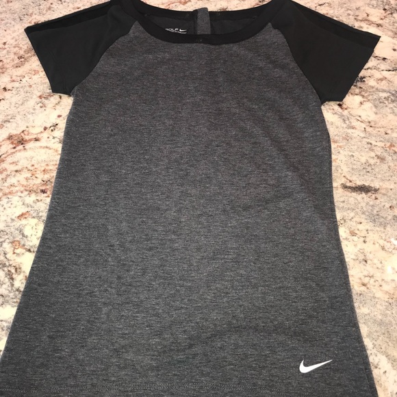 Nike Tops - NWOT Nike golf shirt